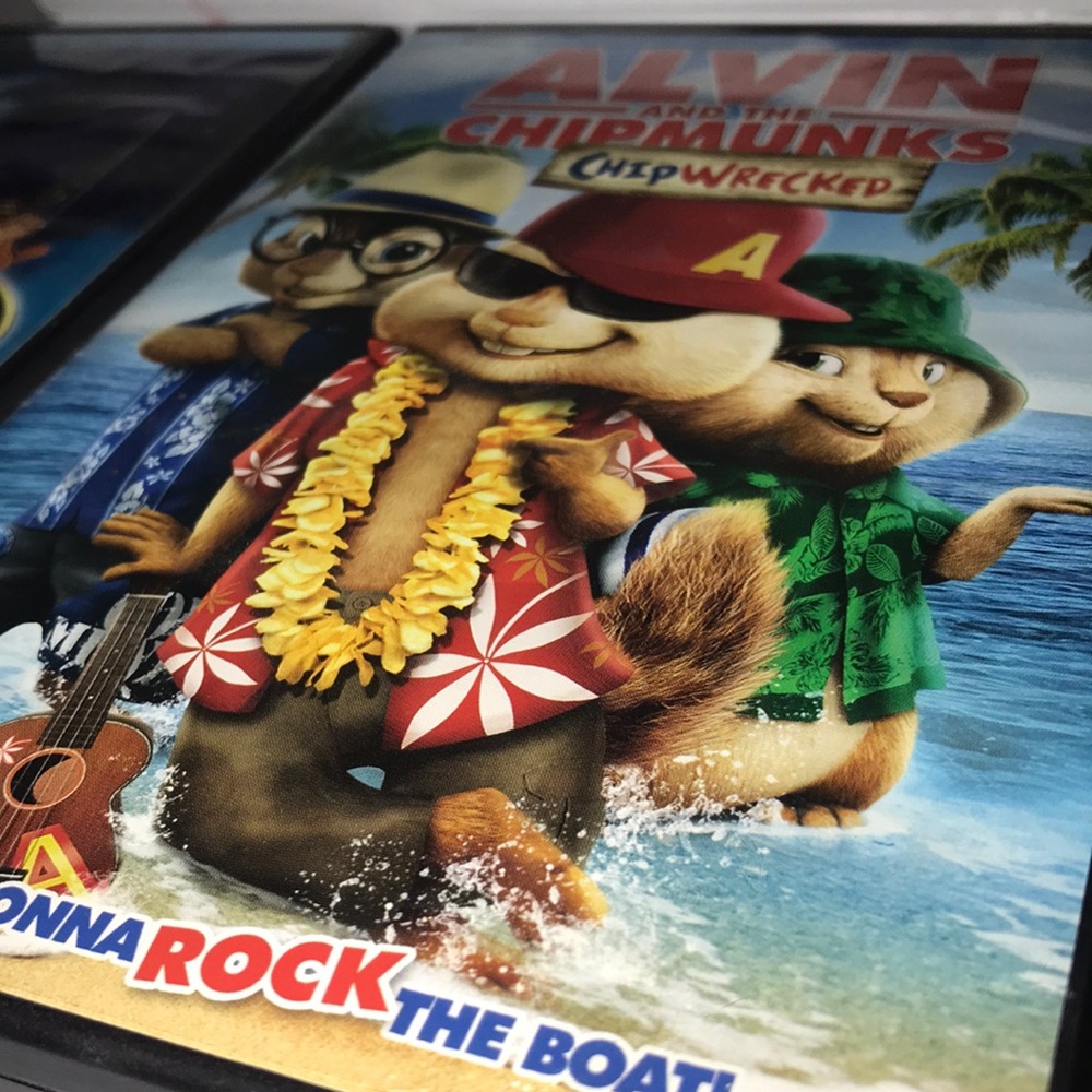 2 Kid Movies 💿💿 - Picture 3 of 5